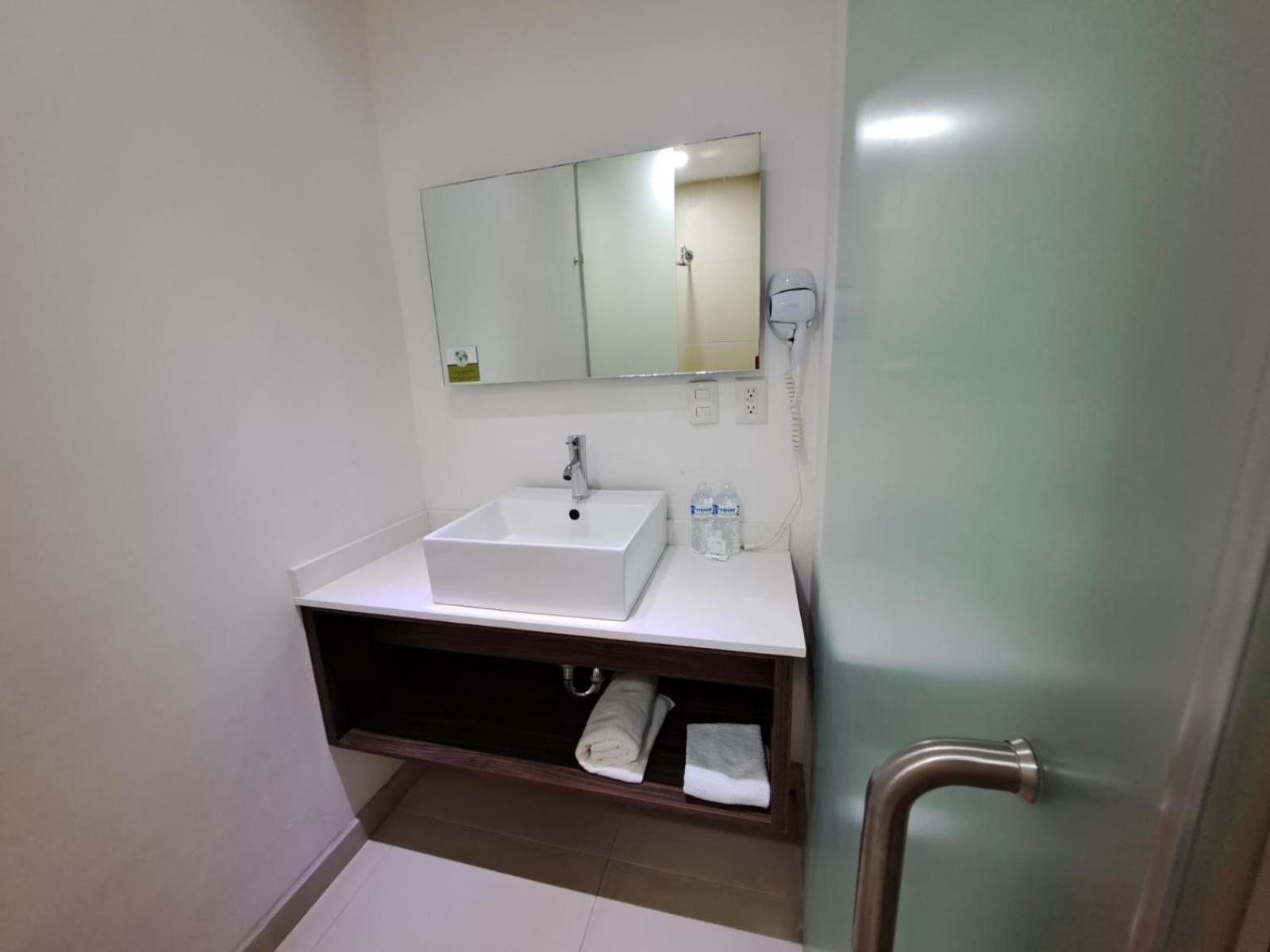 El Hotel Business Class - Zamora Centro ภายนอก รูปภาพ